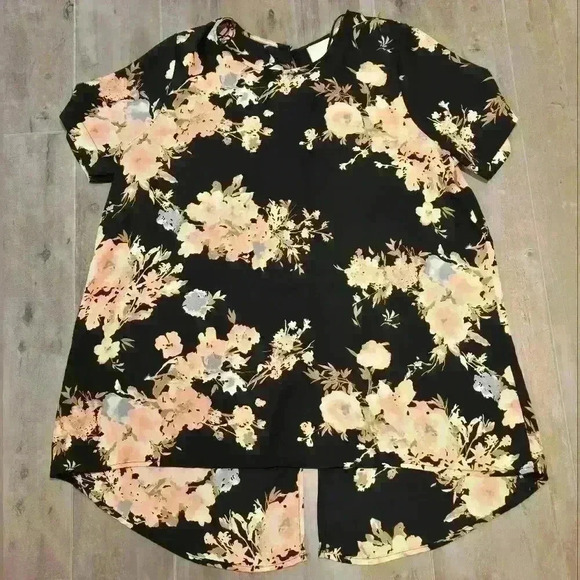 Sienna Sky Floral Top - Picture 1 of 8